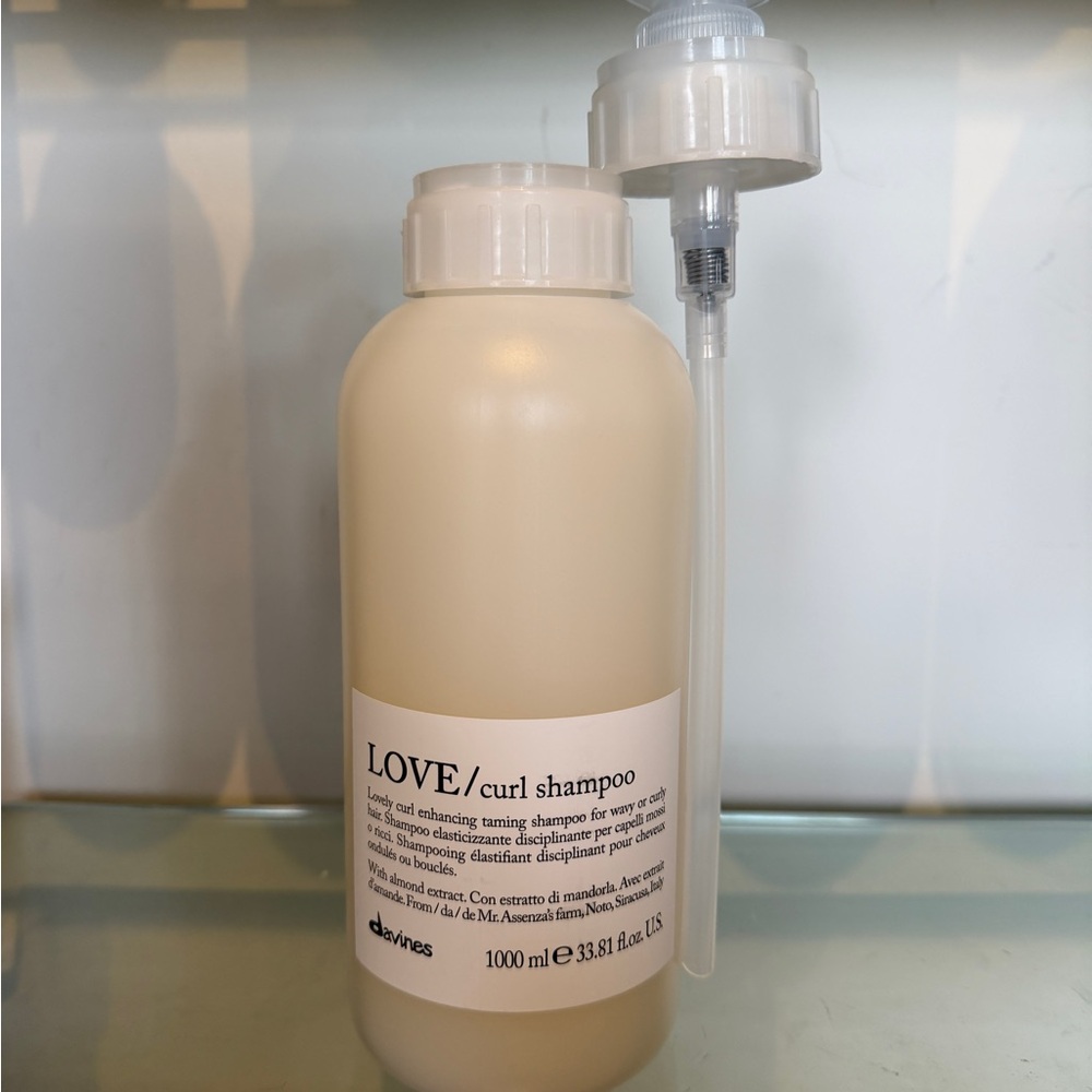 Davines LOVE Curl Shampoo with Pump - New Professional Size 1000 ML